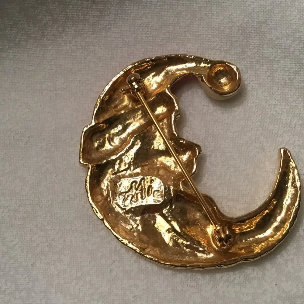 Goldtone Santa Crescent Pin